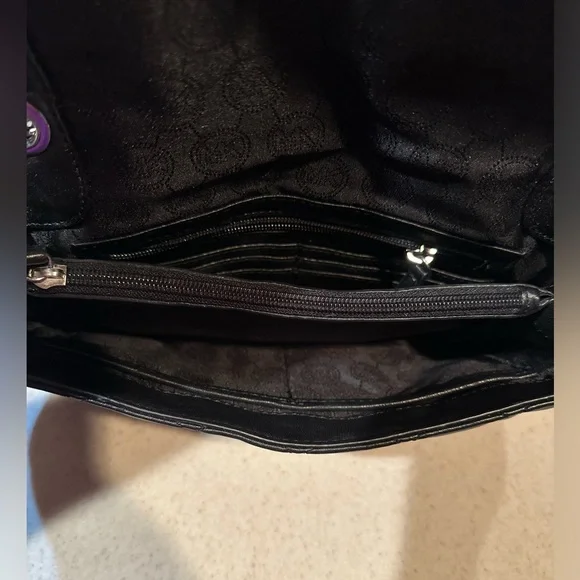 Michael Kors Sloan medium black quilted leather shoulder bag. - Picture 6 of 8